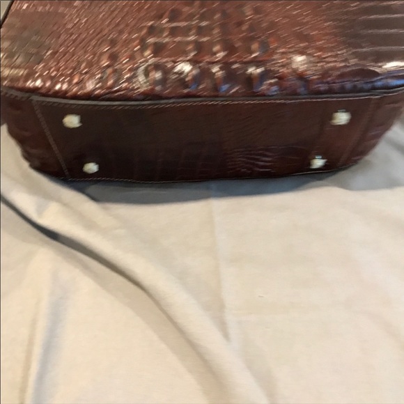 Pijushi Alligator Embossed Leather Handbag - Picture 4 of 6